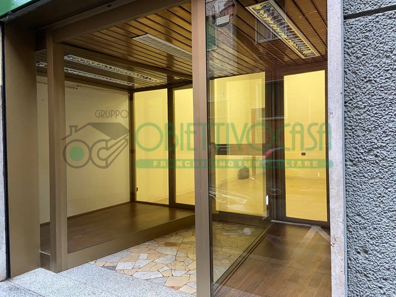 Immobile commerciale in Vendita a Corsico, zona S.Adele, 90'000€, 45 m²