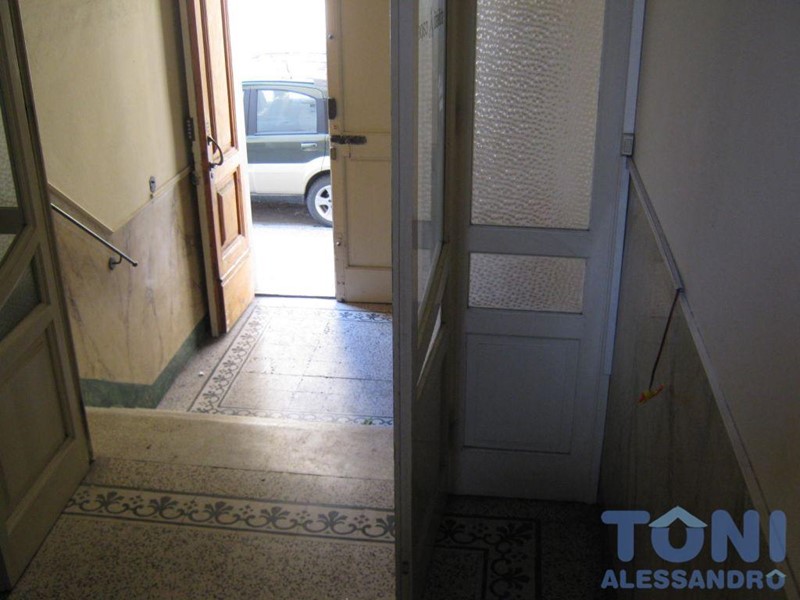 Villa in Vendita a Empoli, 650'000€, 350 m²