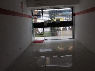 Immobile commerciale in Vendita a Massa, 80'000€, 90 m²