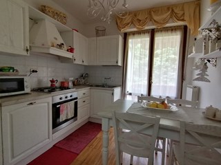 Quadrilocale in Vendita a Carrara, zona Fiorino, 150'000€, 55 m²