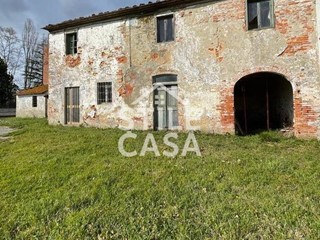 Casa Semi Indipendente in Vendita a Castelfranco di Sotto, zona Orentano, 130'000€, 503 m²