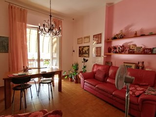 Appartamento in Vendita a Carrara, zona Stadio, 148'000€