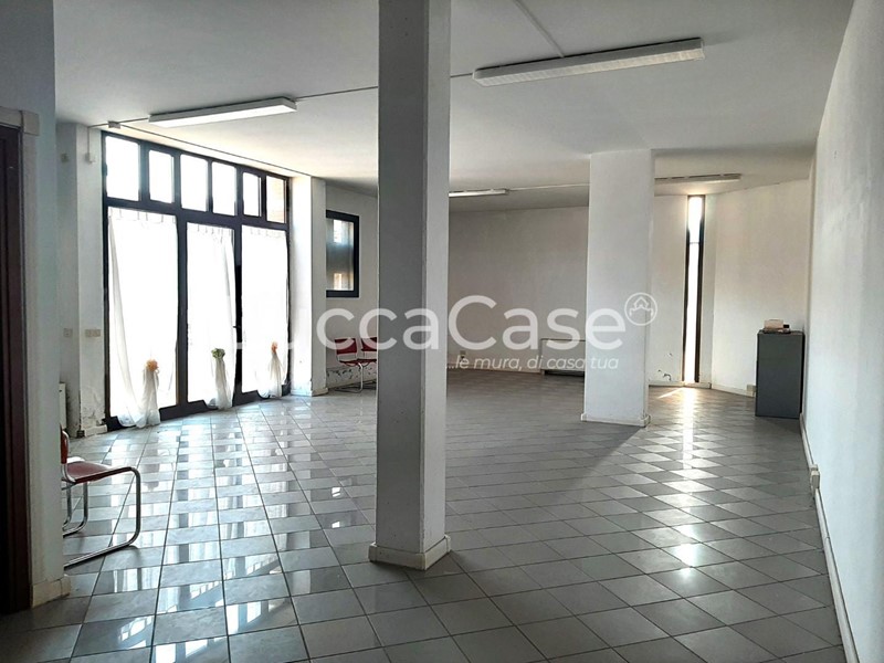 Ufficio in Vendita a Lucca, zona San Concordio Contrada, 190'000€, 95 m²