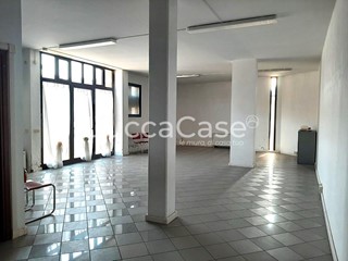 Ufficio in Vendita a Lucca, zona San Concordio Contrada, 190'000€, 95 m²
