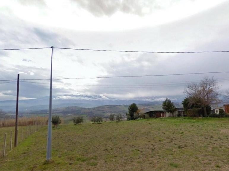 Terreno edificabile in Vendita a Nocciano, 65'000€, 1968 m²