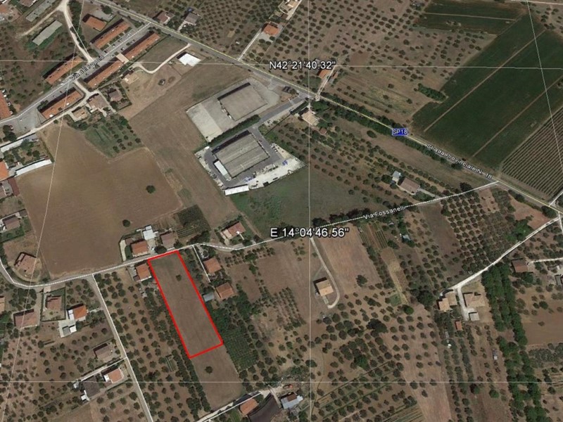 Terreno edificabile in Vendita a Cepagatti, 3808 m²
