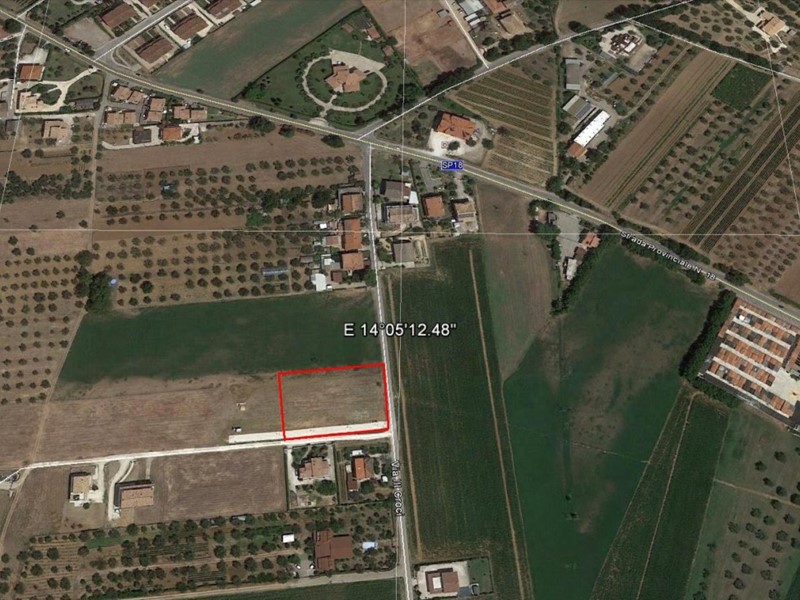 Terreno edificabile in Vendita a Cepagatti, 3173 m²