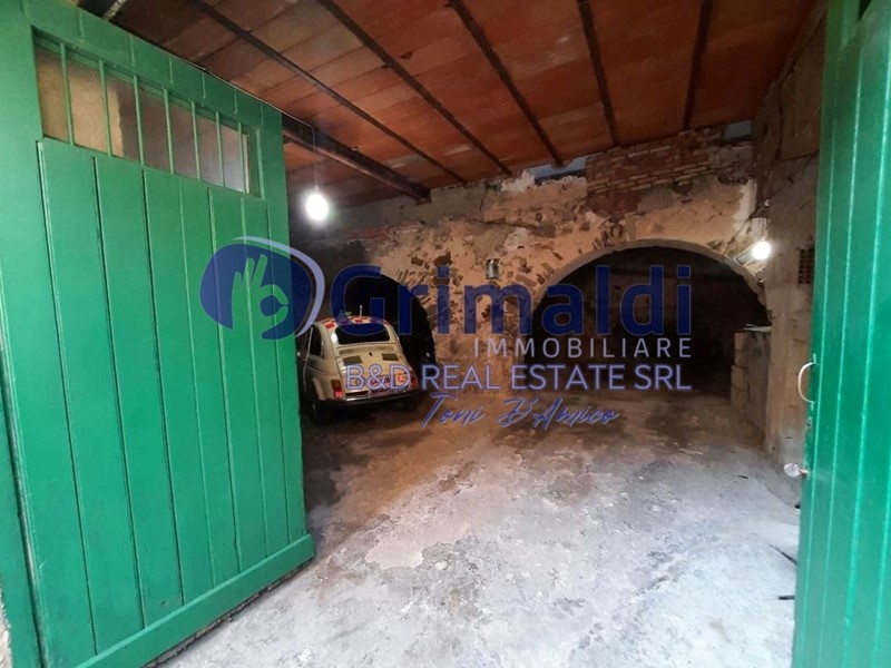 Casa Indipendente in Vendita a Polizzi Generosa, 45'000€, 167 m²