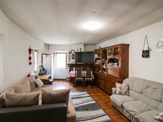 Trilocale in Vendita a Porlezza, 105'000€, 130 m²