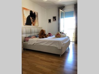 Appartamento in Vendita a Massarosa, 195'000€, 80 m², con Box