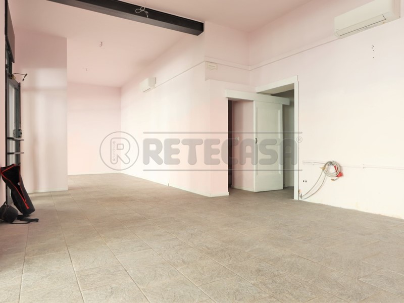 Immobile commerciale in Affitto a Vicenza, 1'200€, 89 m²