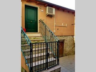 Casa Semi Indipendente in Vendita a Ventimiglia, zona Bevera, 75'000€, 32 m²