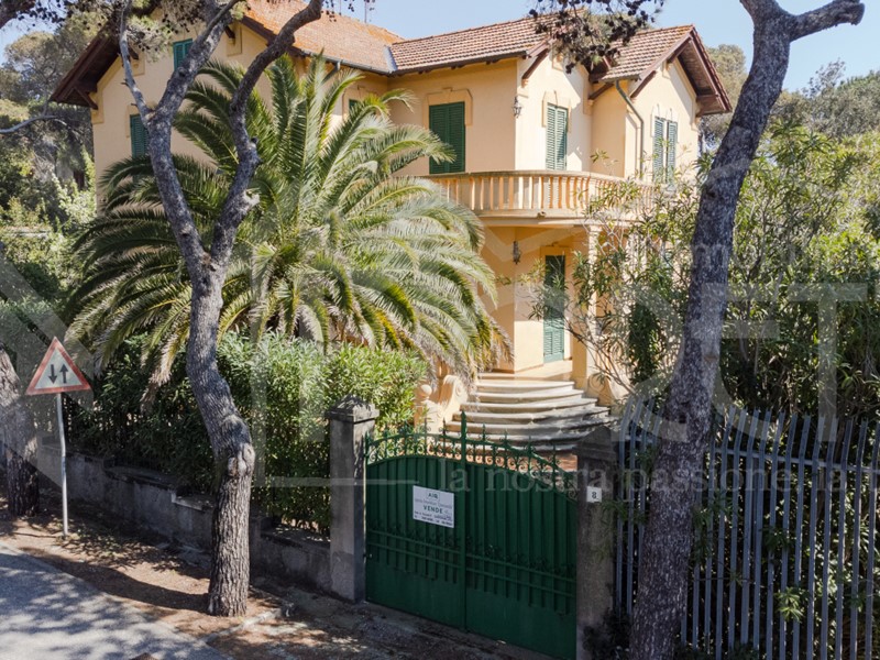 Casa Indipendente in Vendita a Livorno, 780'000€, 380 m²