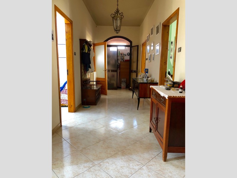 Casa Semi Indipendente in Vendita a Ameglia, 230'000&euro;, 148 m², arredato