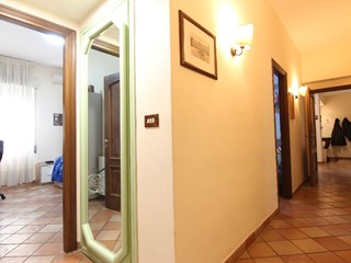 Appartamento in Vendita a Siracusa, zona Piazza della Repubblica, 180'000&euro;, 173 m²