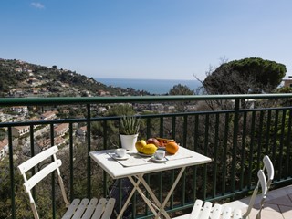 Trilocale in Vendita a Alassio, 270'000€, 70 m², arredato, con Box