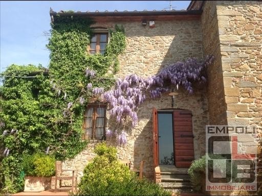 Casale in Vendita a Vinci, zona Vitolini, 440'000€, 150 m²