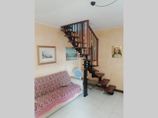 Bilocale in Vendita a Mediglia, zona MOMBRETTO, 110'000€, 75 m², arredato