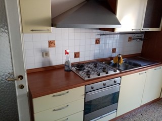 Quadrilocale in Vendita a Terni, 50'000€, 70 m², arredato