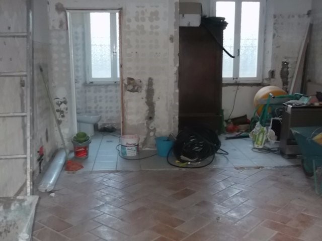 Immobile commerciale in Affitto a Pisa, 700€, 45 m²