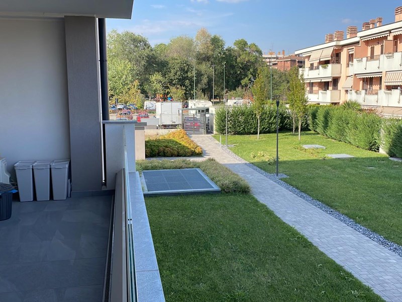 Quadrilocale in Vendita a Cologno Monzese, zona GREEN VILLAGE, 400'000€, 140 m²