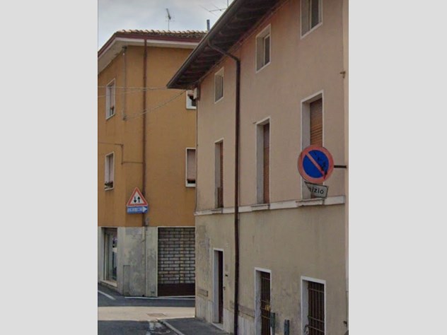 Casa Indipendente in Vendita a Montichiari, zona CENTRALE, 112'500€, 370 m², con Box