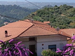 Casa Indipendente in Vendita a Montignoso, 380'000€, 130 m², arredato