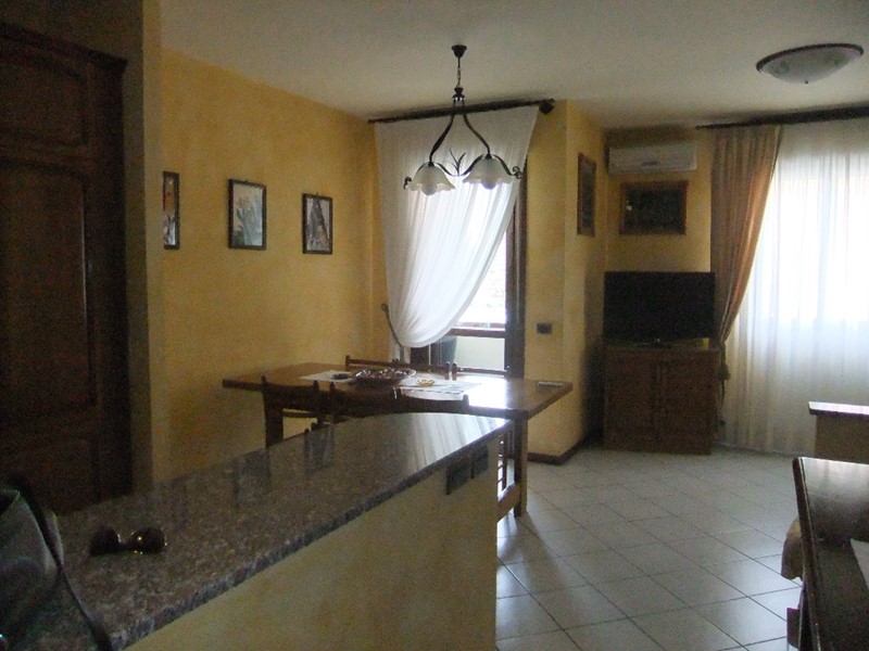 Casa Indipendente in Vendita a Empoli, zona Ponte a Elsa, 230'000€, 120 m², con Box