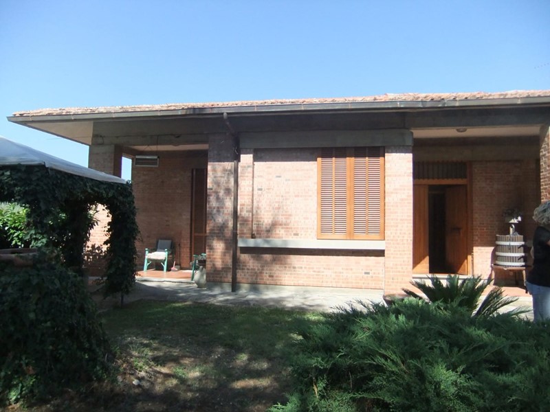 Casa Indipendente in Vendita a Empoli, zona Villanuova, 690'000€, 147 m², con Box