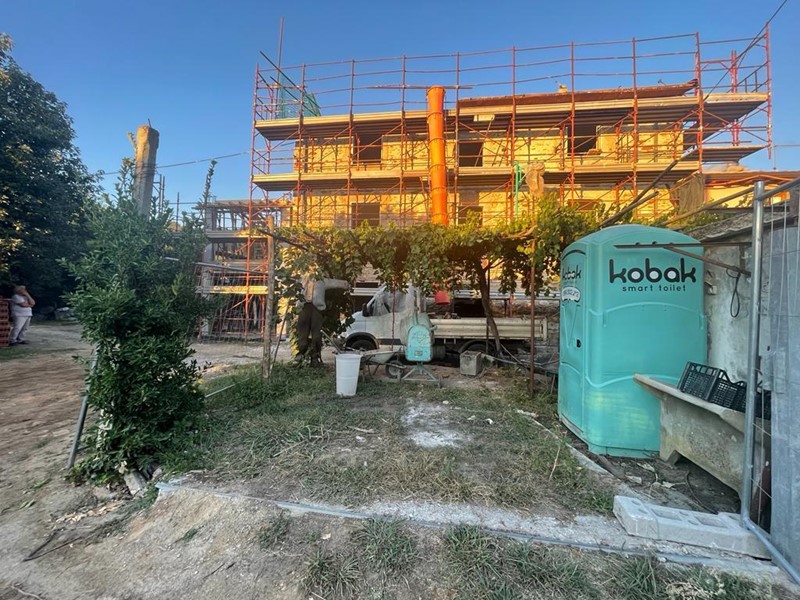 Casa Semi Indipendente in Vendita a Montignoso, zona Cervaiolo, 600'000€, 240 m²