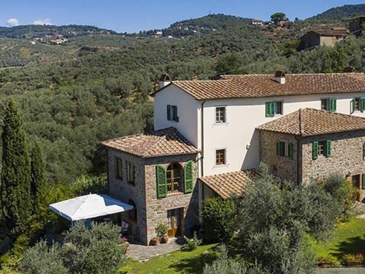 Casale in Vendita a Lamporecchio, 1'350'000€, 550 m²