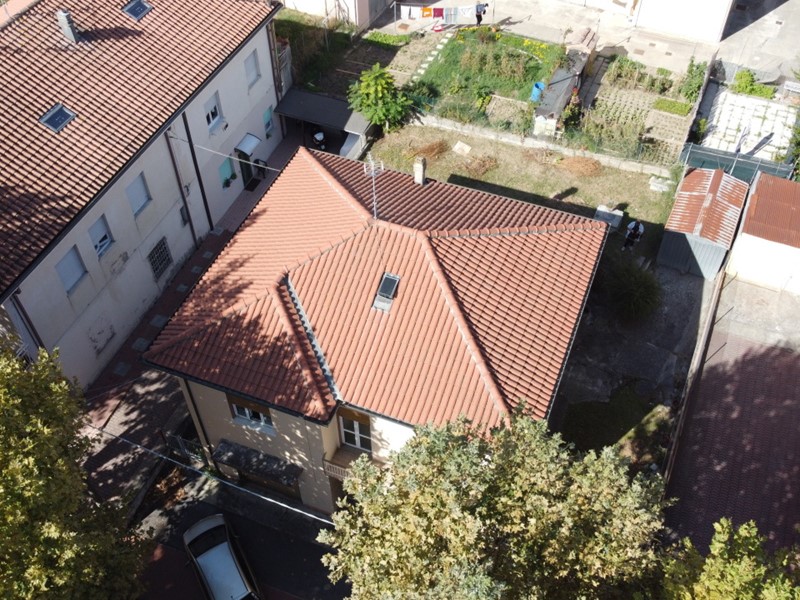 Casa Indipendente in Vendita a Coriano, zona Ospedaletto, 299'000€, 185 m², con Box