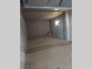 Box in Vendita a Monza, zona triante, 58'000€, 45,05, con Box