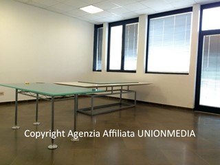 Capannone in Vendita a Sarzana, 120'000€, 70 m²