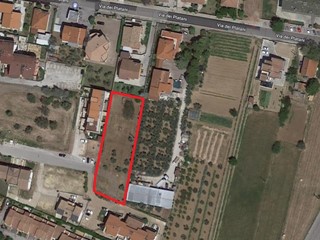 Terreno edificabile in Vendita a Pianella, 1770 m²