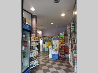 Attività commerciale in Vendita a Capannori, zona Segromigno In Monte, 150'000€, 50 m²