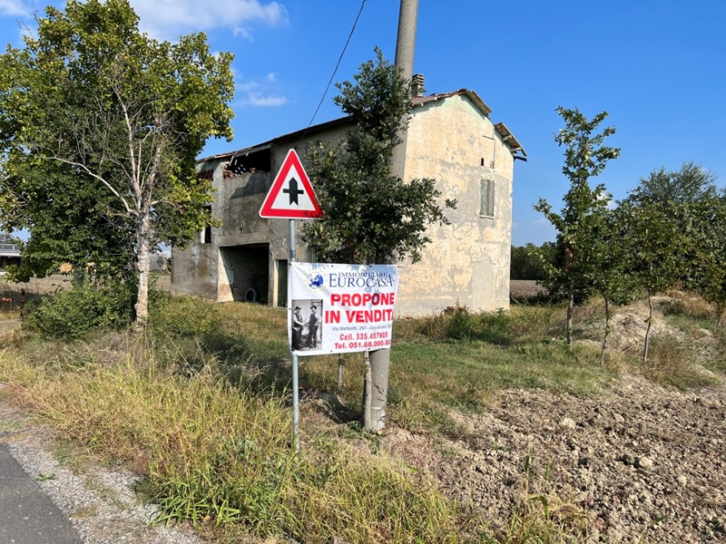 Casa Indipendente in Vendita a Camposanto, 150'000€, 250 m²