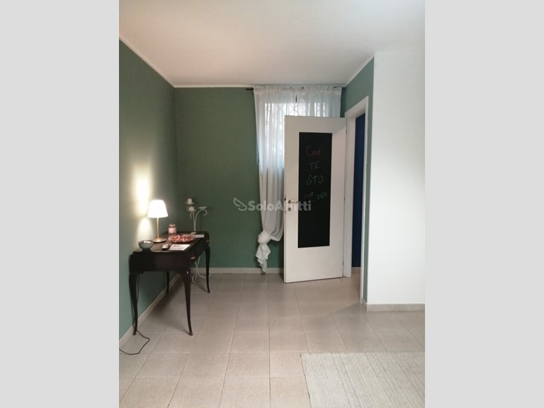 Ufficio in Affitto a Chieri, zona Ospedale, 900€, 140 m²
