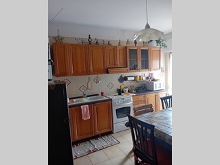 Appartamento in Vendita a Orsogna, zona Via Ortonese, 70'000€, 90 m², arredato