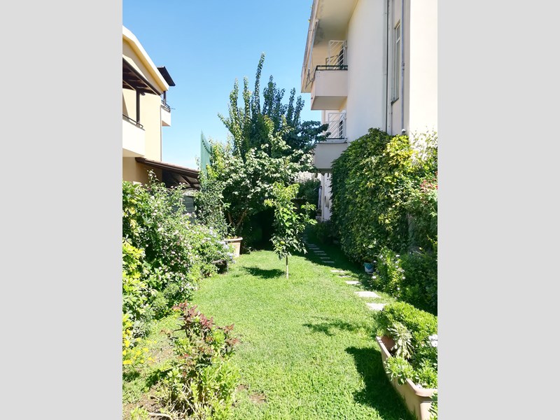 Quadrilocale in Vendita a San Prisco, 220'000€, 120 m², con Box