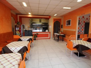 Capannone in Vendita a Pontedera, zona La Bianca, 480'000€, 860 m²