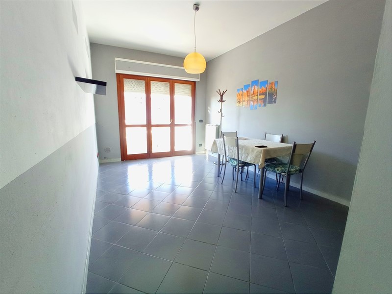 Bilocale in Vendita a Santo Stefano di Magra, 119'000€, 60 m², con Box