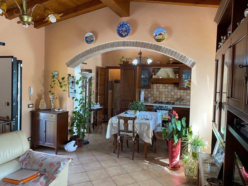 Casa Semi Indipendente in Vendita a Ventimiglia, zona Sealza, 330'000€, 70 m²