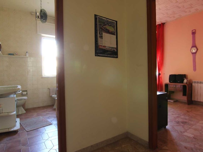 Trilocale in Vendita a Siracusa, zona viale Santa Panagia, 99'000&euro;, 132 m²