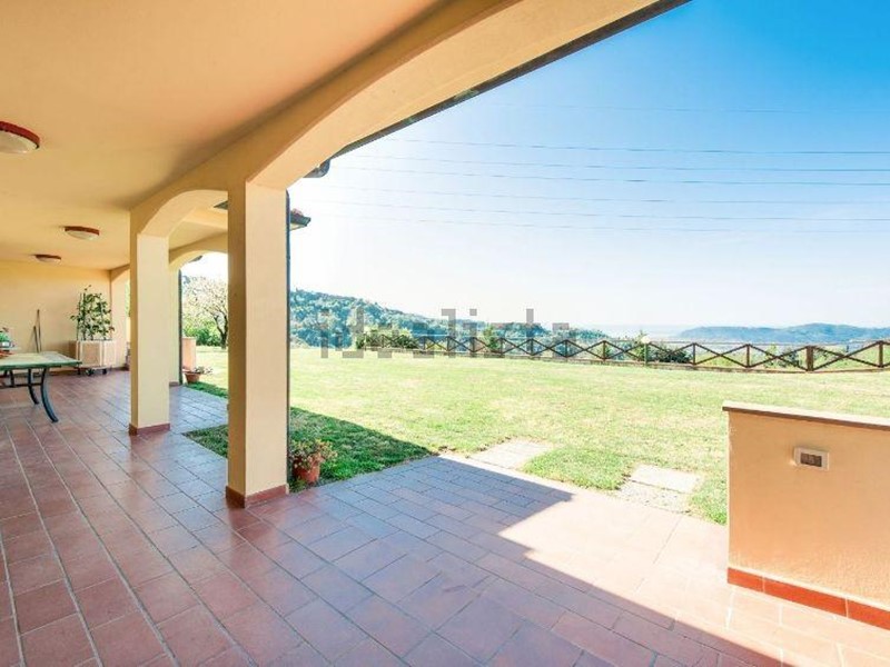 Villa in Vendita a Fosdinovo, 700'000€, 330 m², arredato