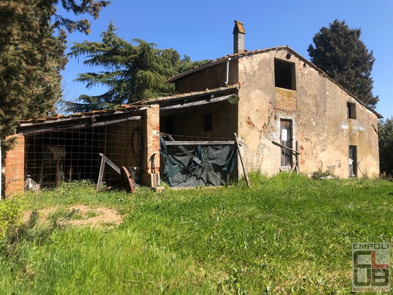 Casa di corte in Vendita a Empoli, zona Corniola, 280'000€, 350 m², con Box