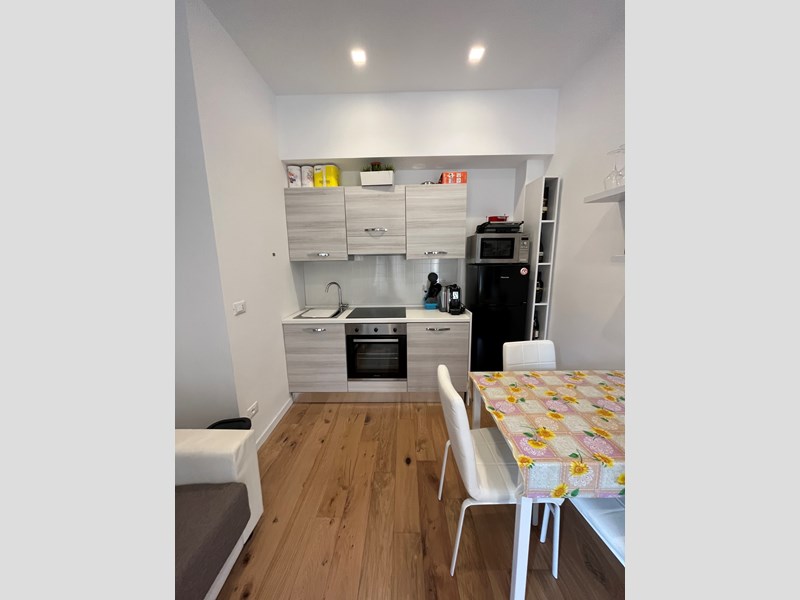 Bilocale in Affitto a Milano, zona SEMPIONE/BULLONA, 1'300€, 45 m², arredato