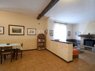 Casa Indipendente in Vendita a Sarzana, 500'000&euro;, 300 m²
