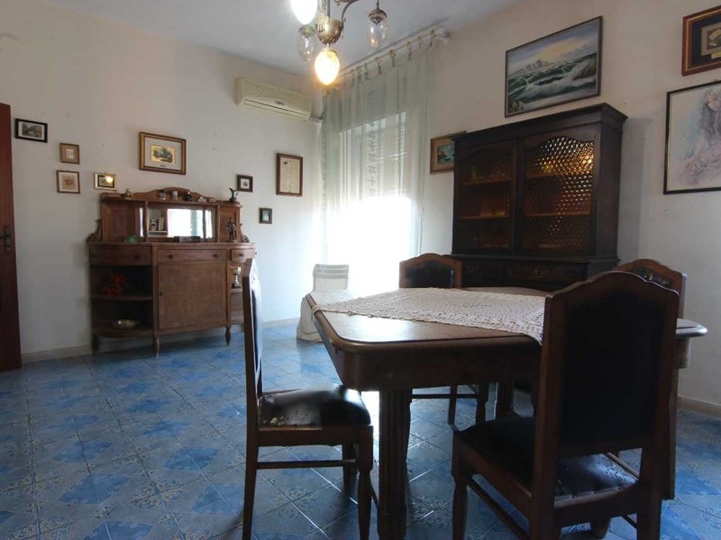 Trilocale in Vendita a Siracusa, zona viale Zecchino, 90'000&euro;, 122 m²