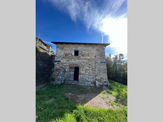 Casa Indipendente in Vendita a Casola in Lunigiana, 39'000€, 100 m²